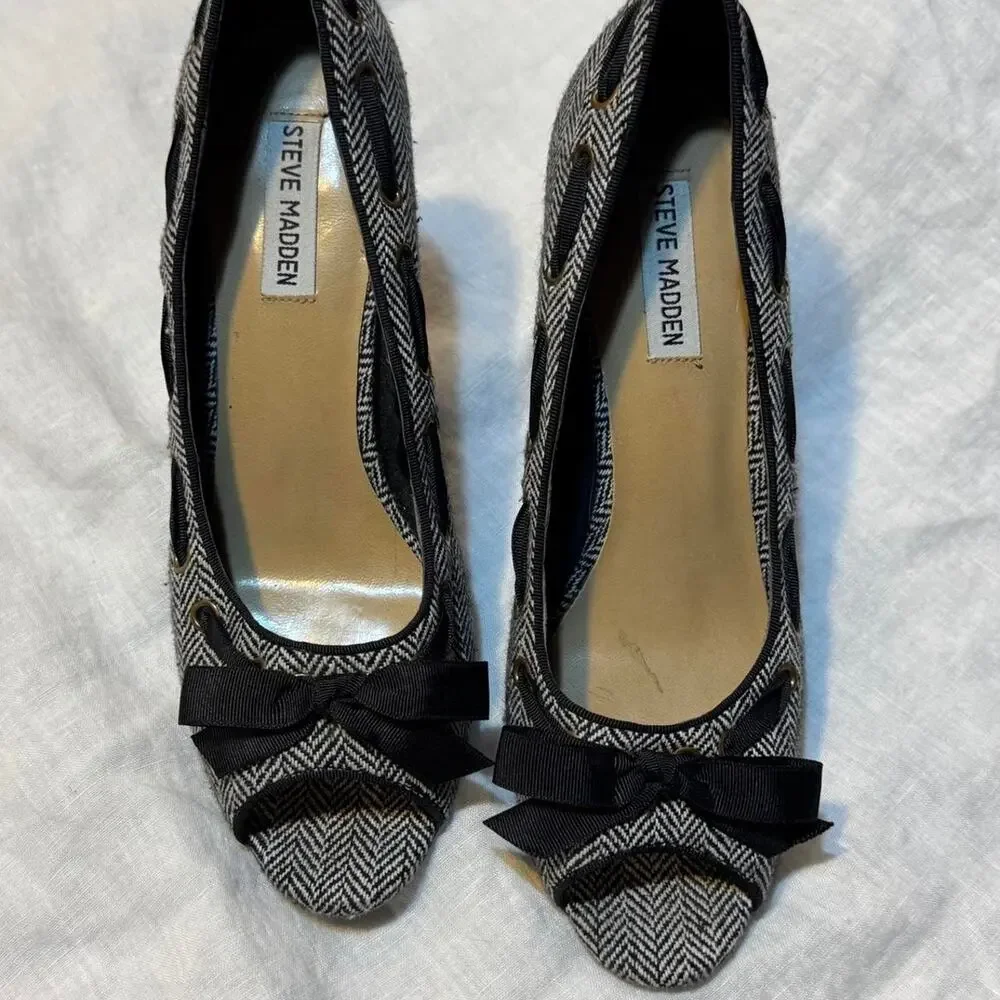 Steve Madden Herringbone Peep Toe Heels Size 9 Y2K Office Siren Coquette Pumps